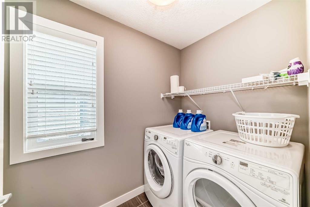 Single Family House for Sale in  Evansglen Circle NW Evanston Calgary 