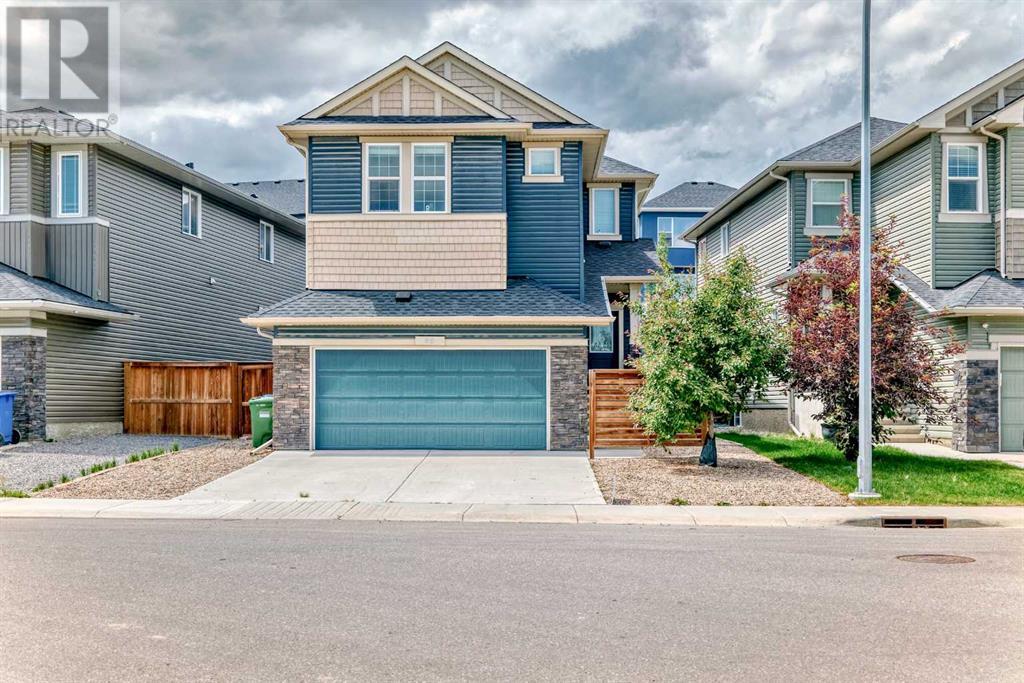 Single Family House for Sale in  Evansglen Circle NW Evanston Calgary 