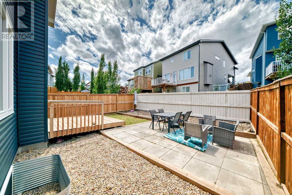 Single Family House for Sale in  Evansglen Circle NW Evanston Calgary 