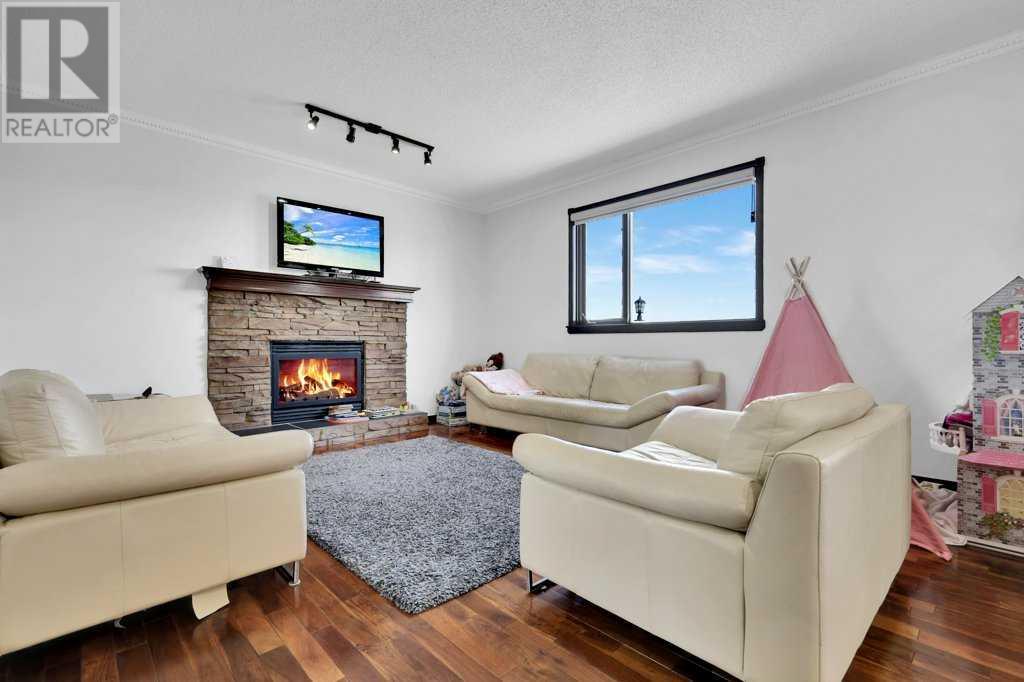 230 Coral Springs Place NE, Calgary, Alberta