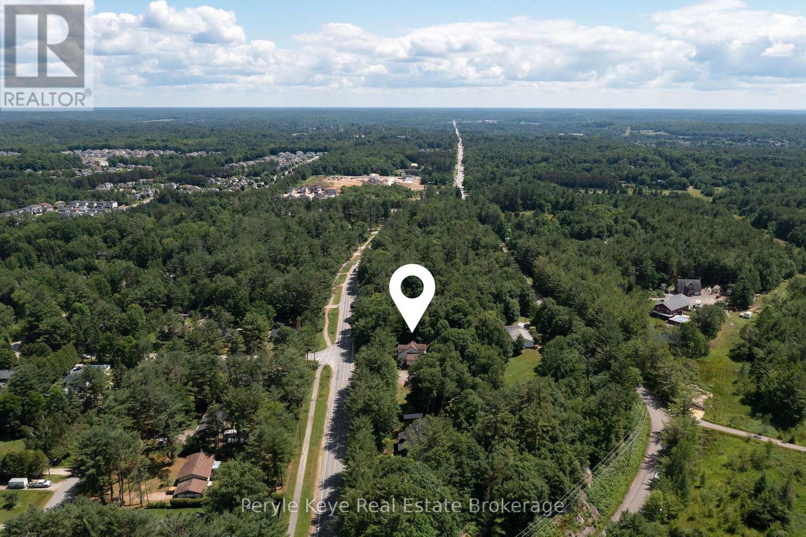 Photo 9 of 820 Manitoba Street, Bracebridge ON