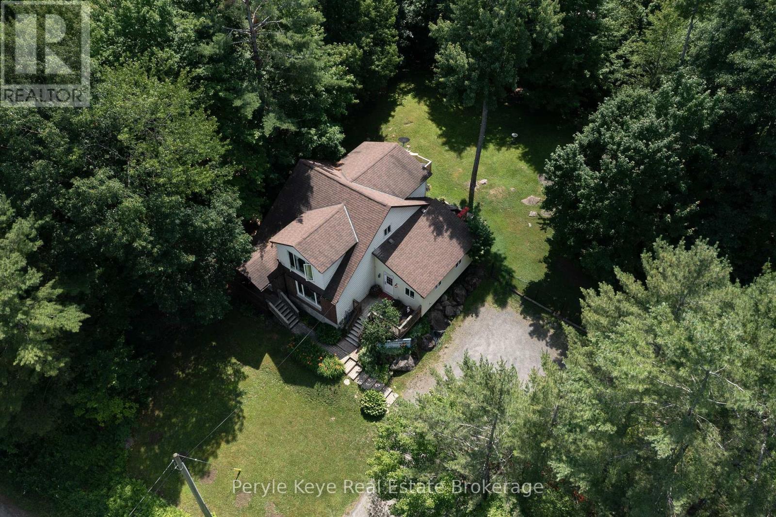 Photo 19 of 820 Manitoba Street, Bracebridge ON
