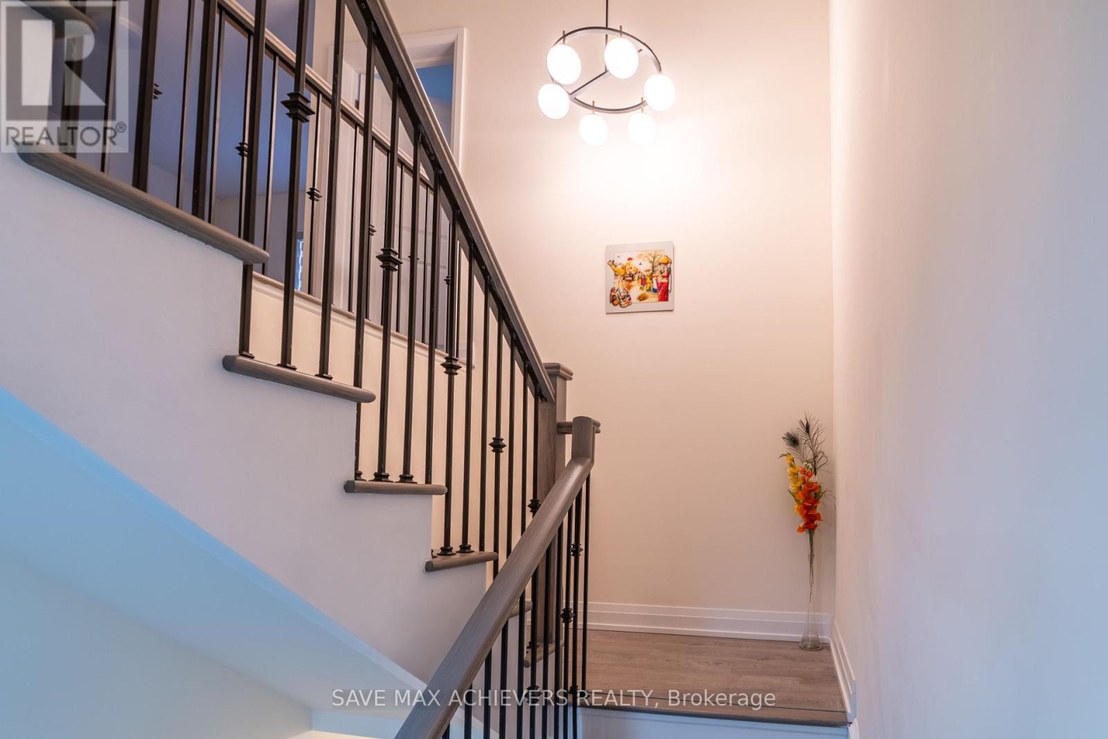 Photo 5 of 47 Daffodil Road, Springwater ON