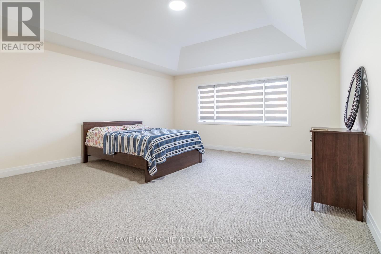 Photo 34 of 47 Daffodil Road, Springwater ON
