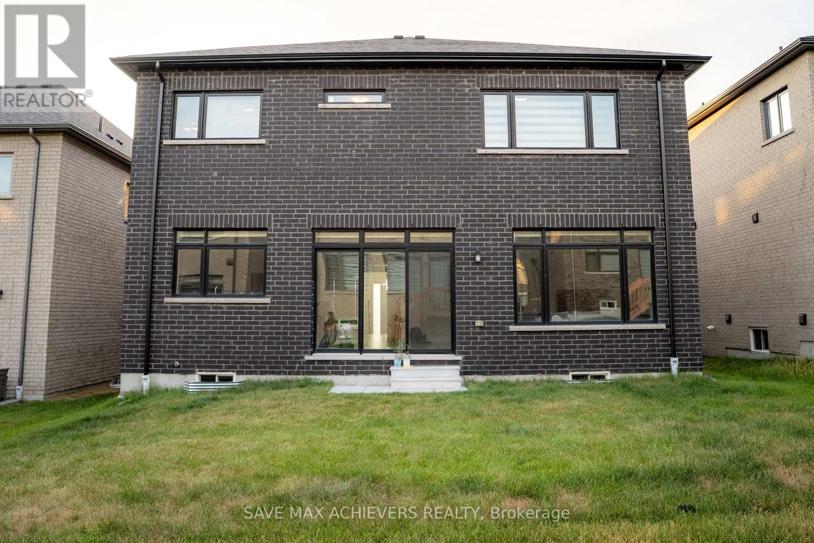 Photo 11 of 47 Daffodil Road, Springwater ON