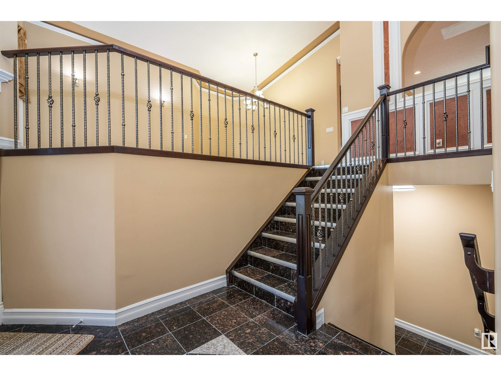 Photo 10 of 1527 67 St Sw, Edmonton AB