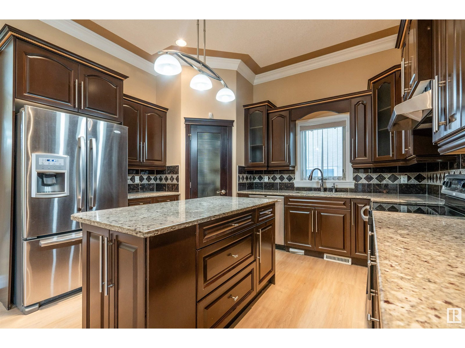 Photo 25 of 1527 67 St Sw, Edmonton AB