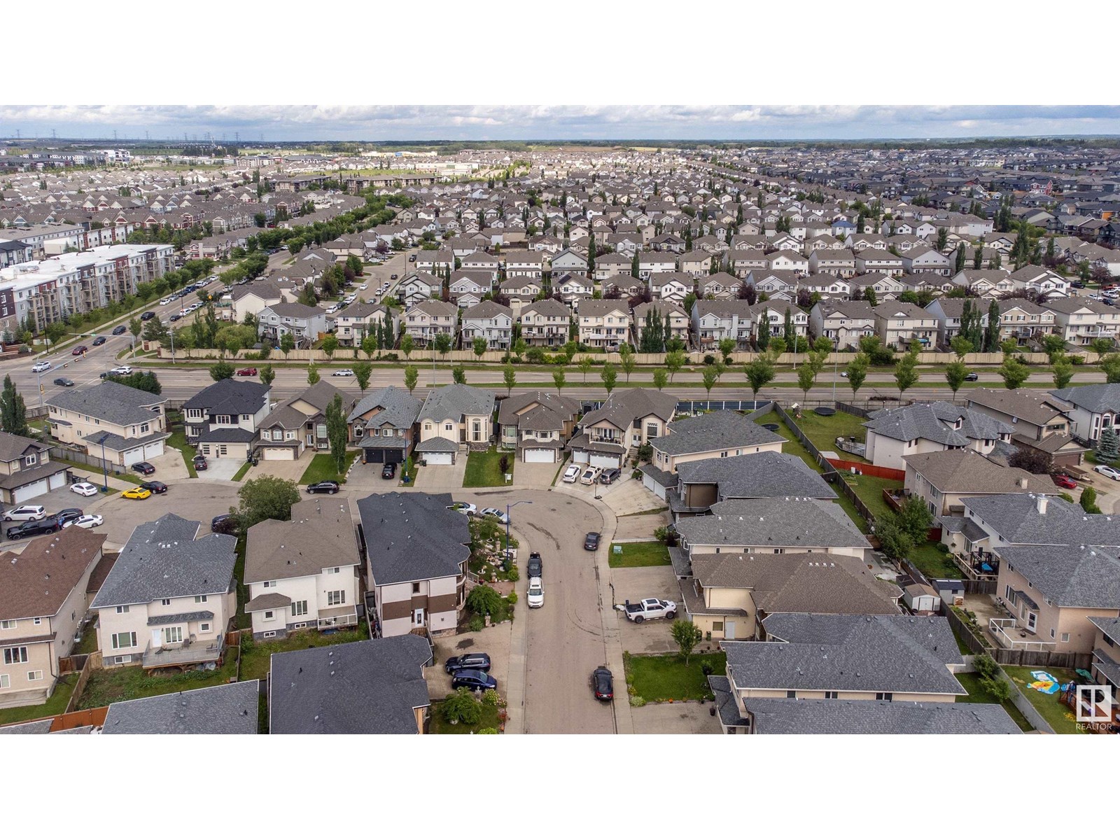 Photo 3 of 1527 67 St Sw, Edmonton AB