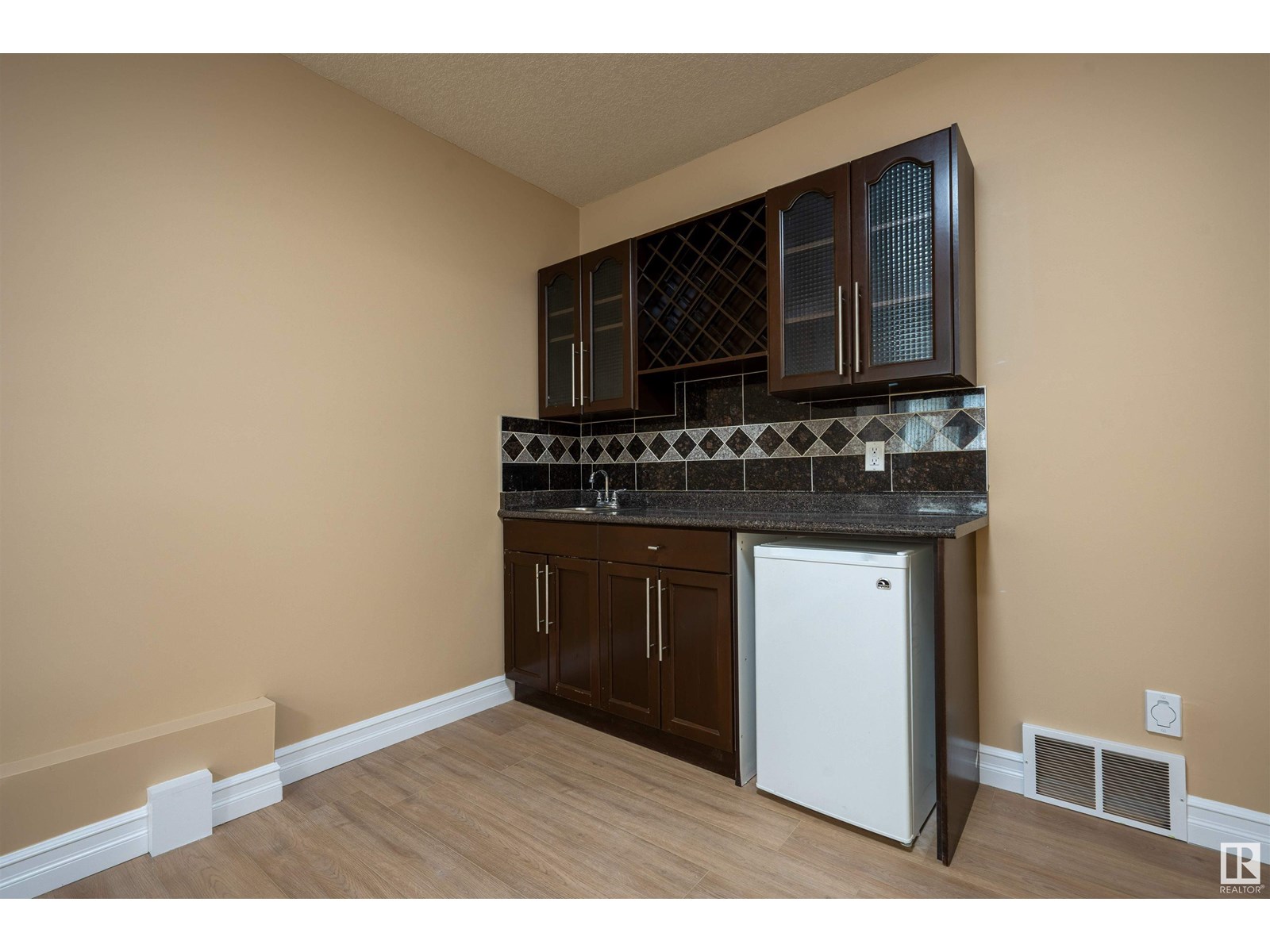 Photo 43 of 1527 67 St Sw, Edmonton AB