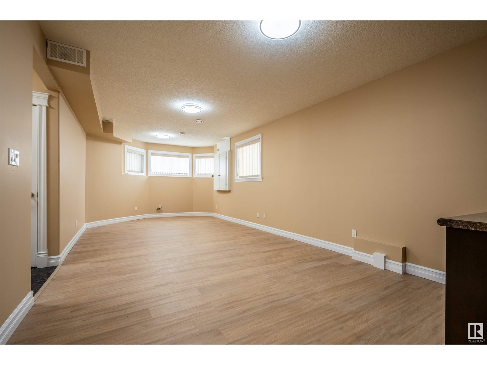 Photo 44 of 1527 67 St Sw, Edmonton AB