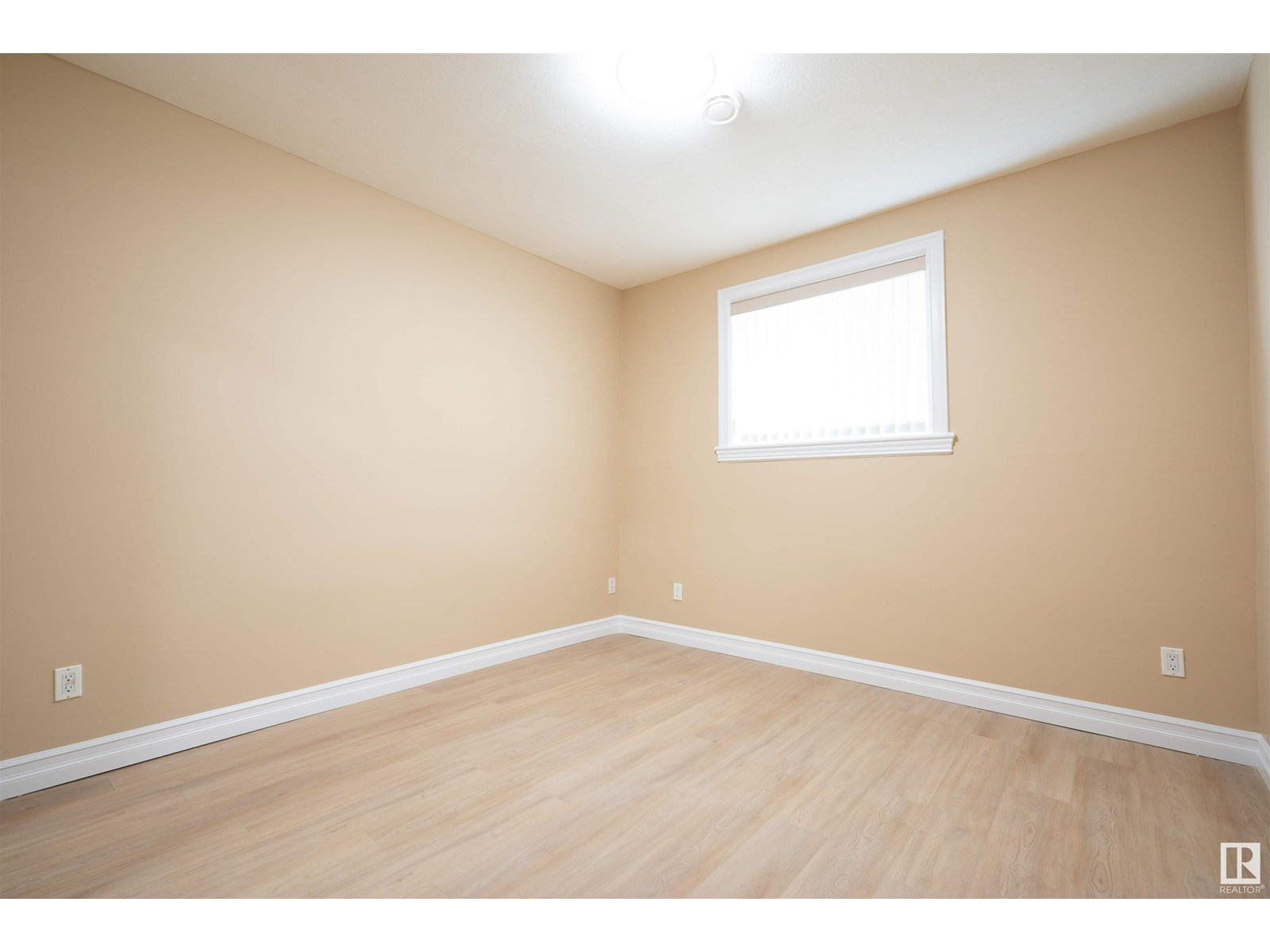 Photo 57 of 1527 67 St Sw, Edmonton AB