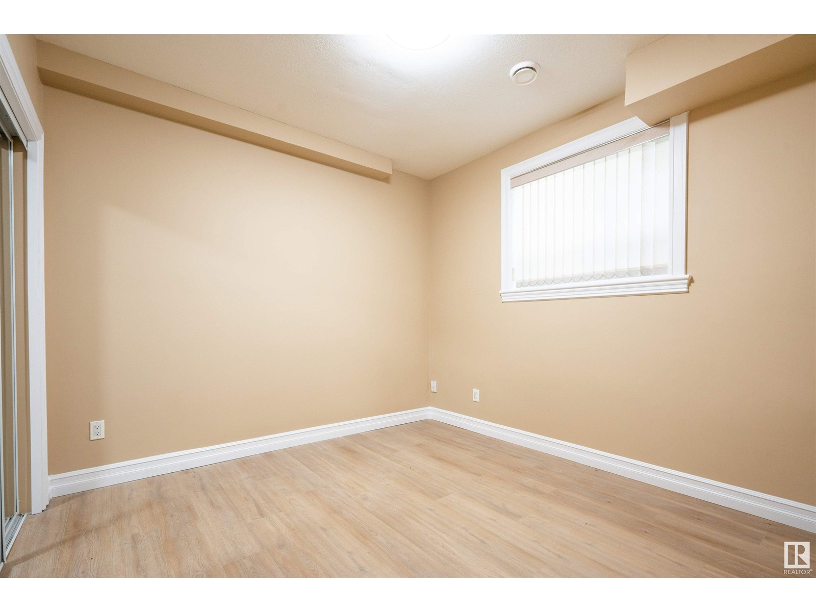 Photo 59 of 1527 67 St Sw, Edmonton AB