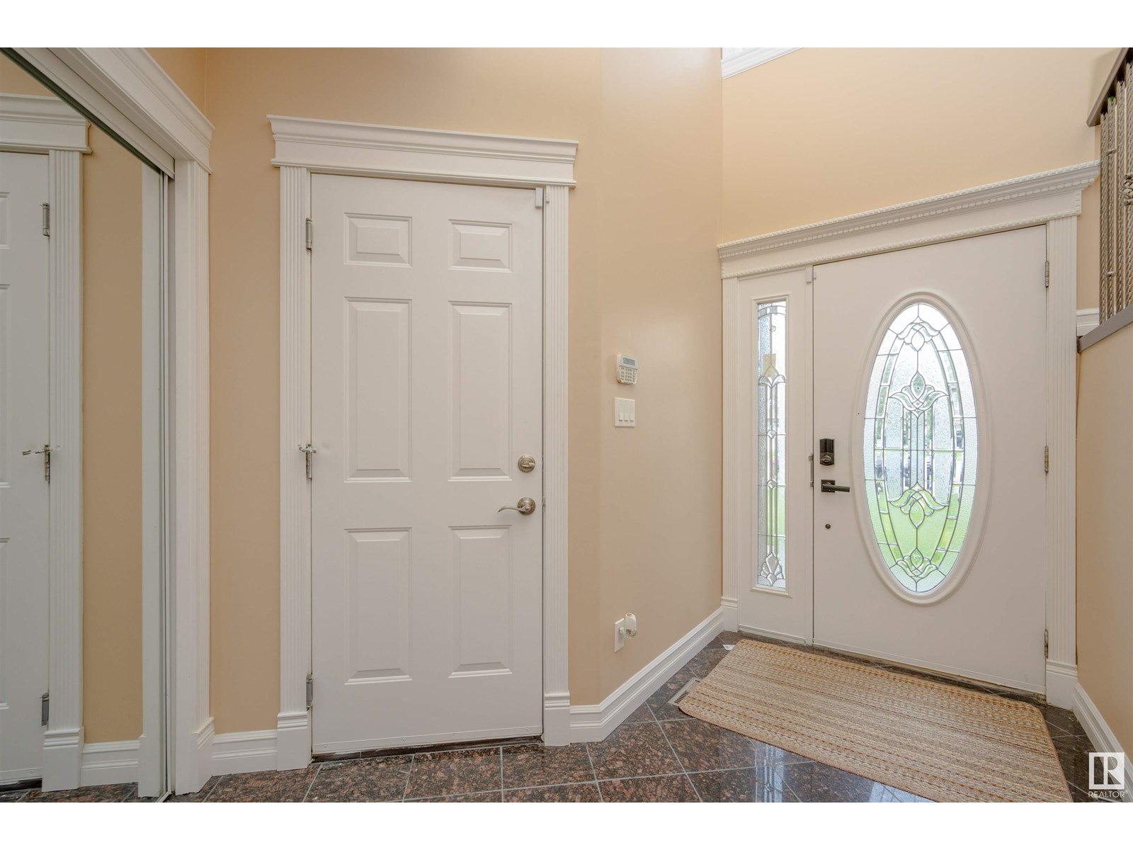Photo 8 of 1527 67 St Sw, Edmonton AB