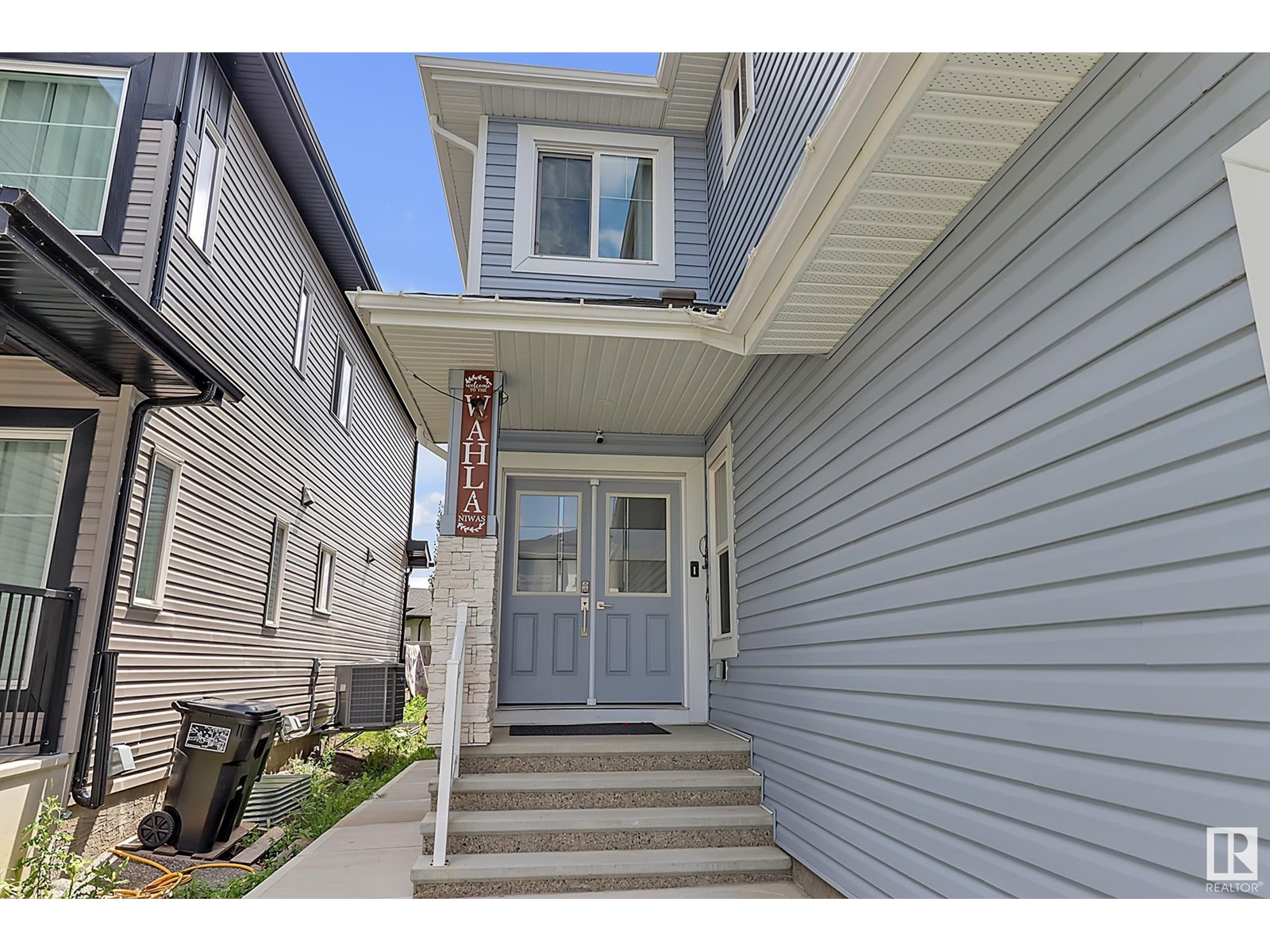 Photo 4 of 1419 150 Av Nw, Edmonton AB