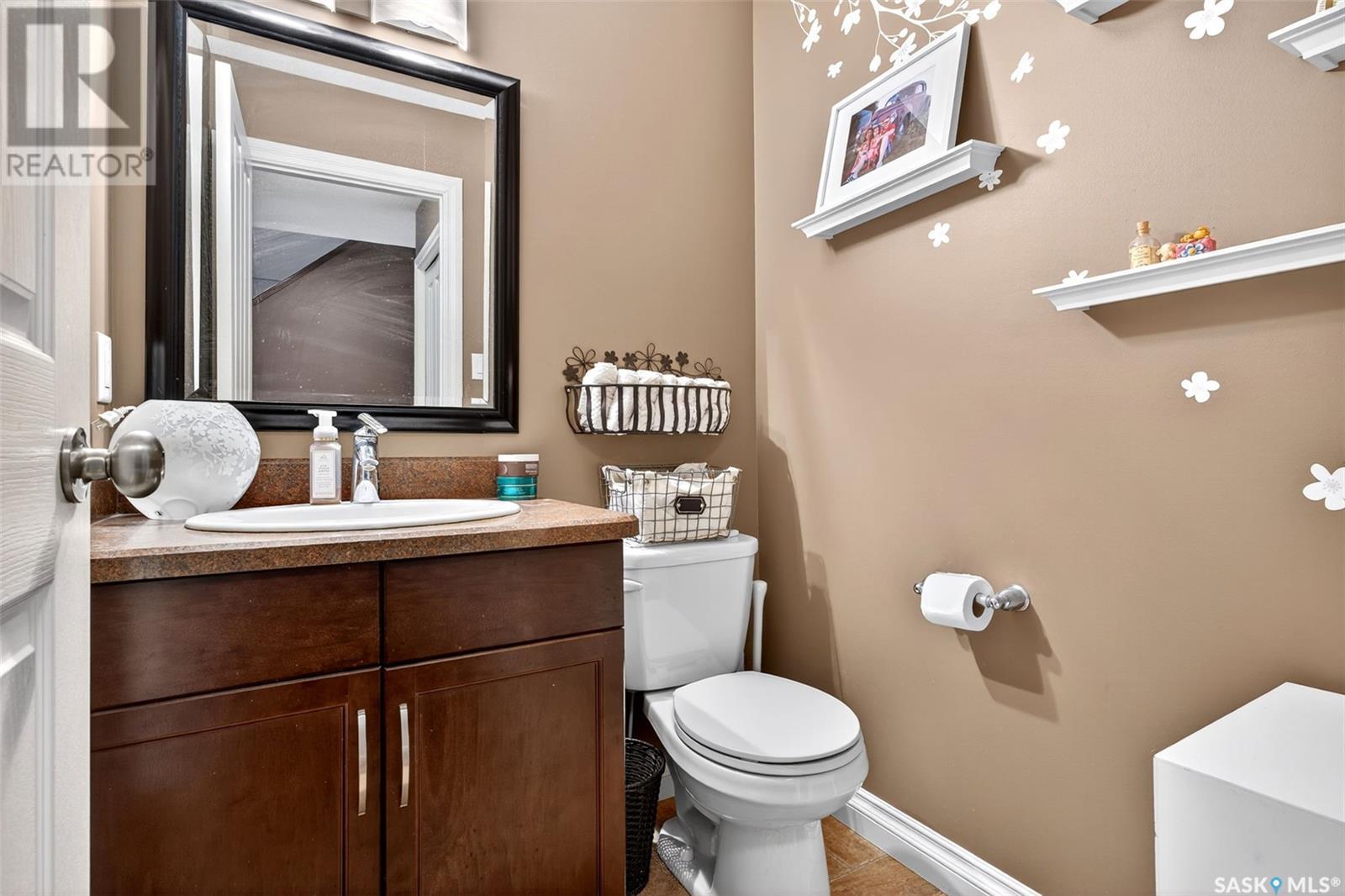 Single Family House 2 Level for Sale in  Connaught STREET Regina 