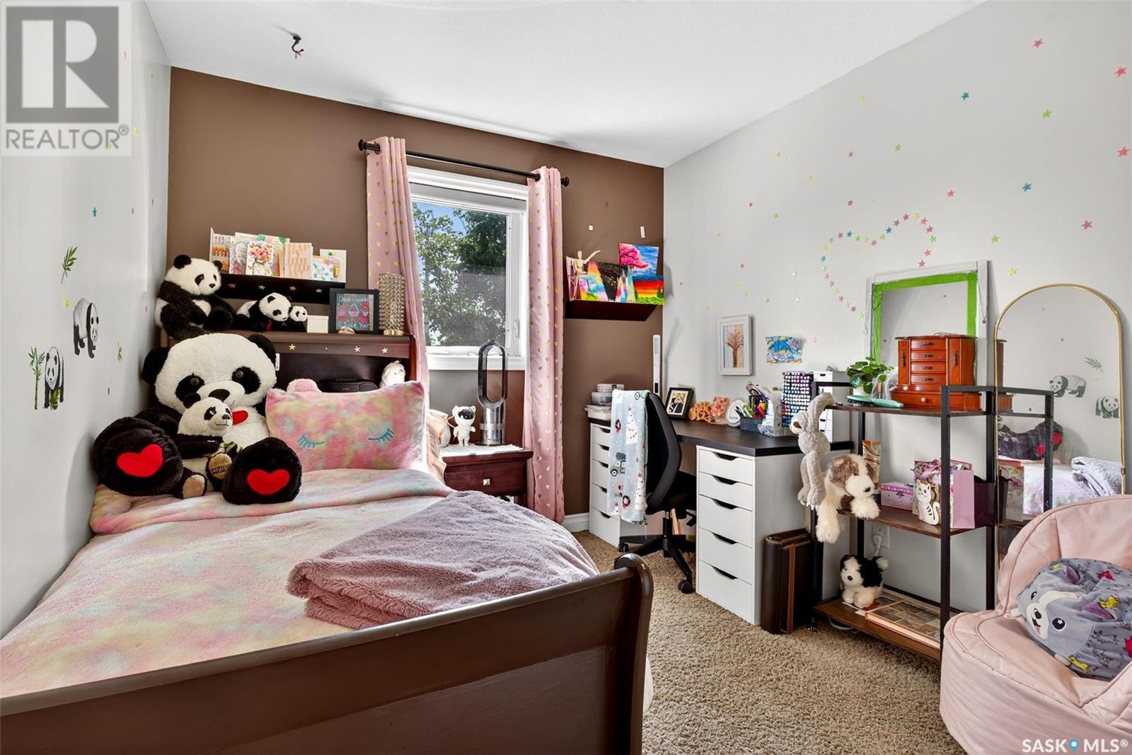 Single Family House 2 Level for Sale in  Connaught STREET Regina 