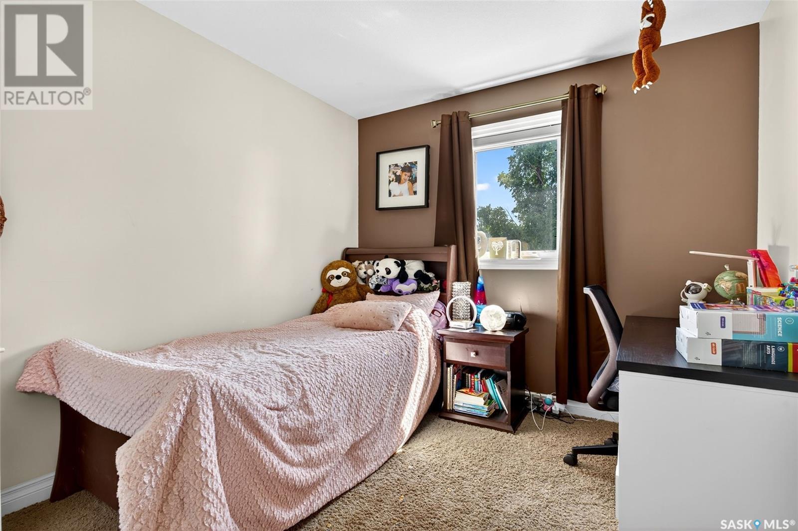 Single Family House 2 Level for Sale in  Connaught STREET Regina 