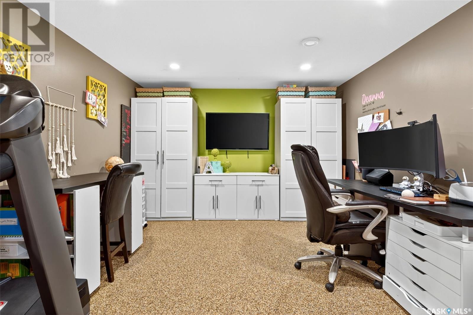 Single Family House 2 Level for Sale in  Connaught STREET Regina 