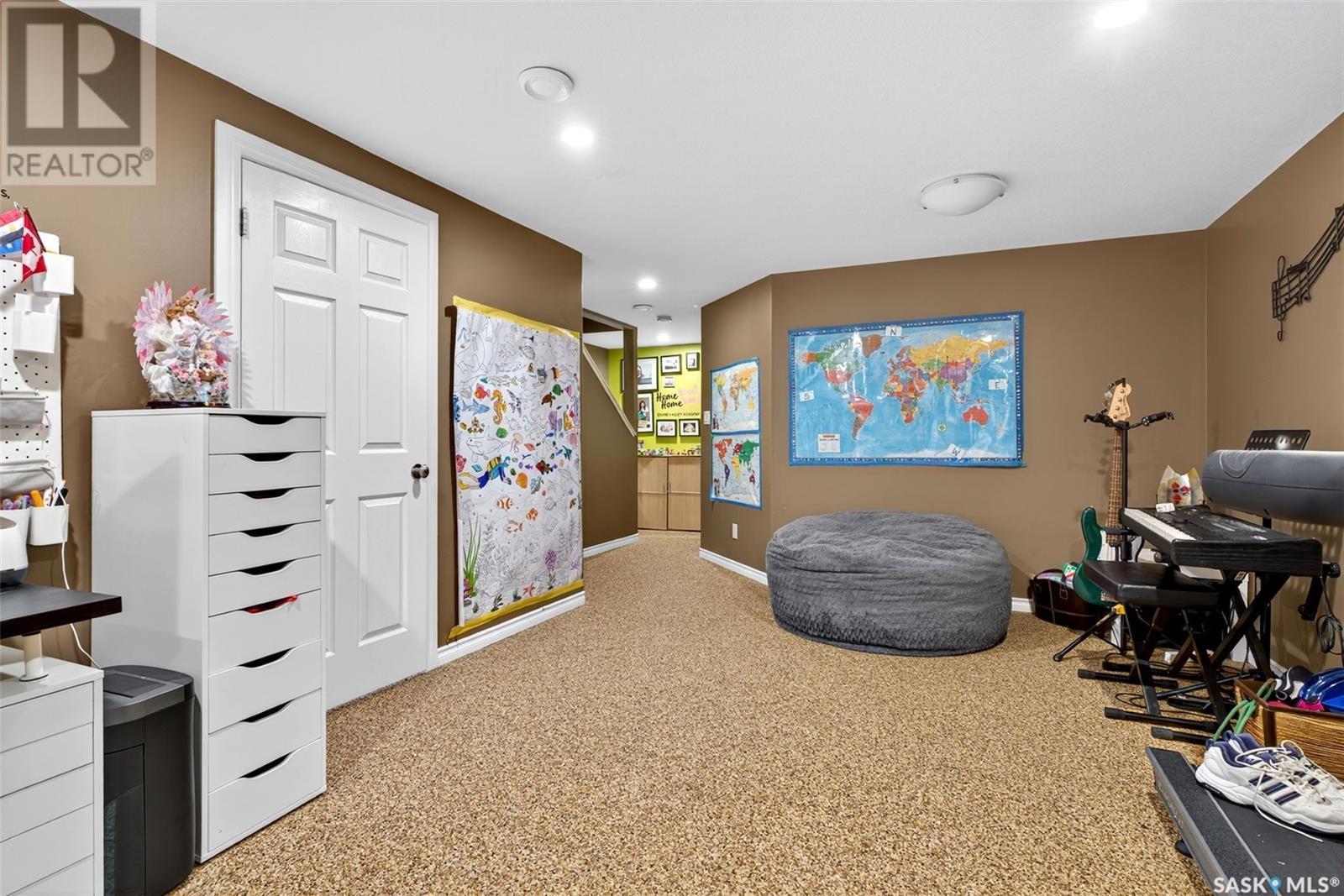 Single Family House 2 Level for Sale in  Connaught STREET Regina 