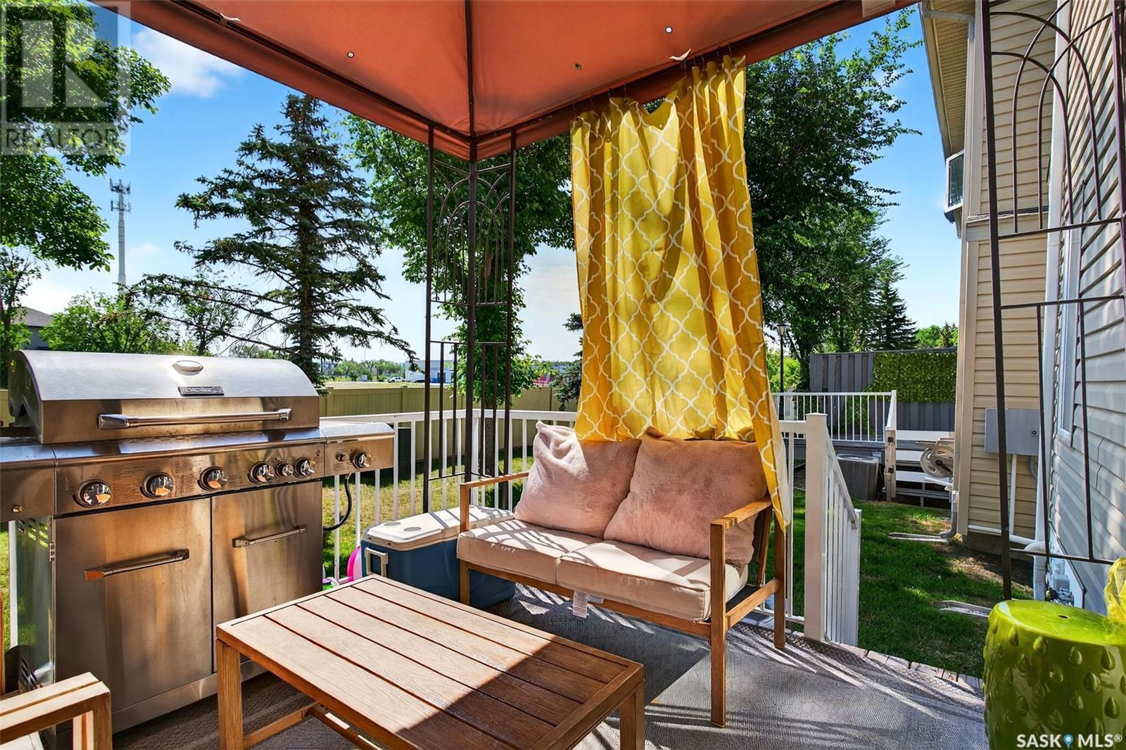 Single Family House 2 Level for Sale in  Connaught STREET Regina 