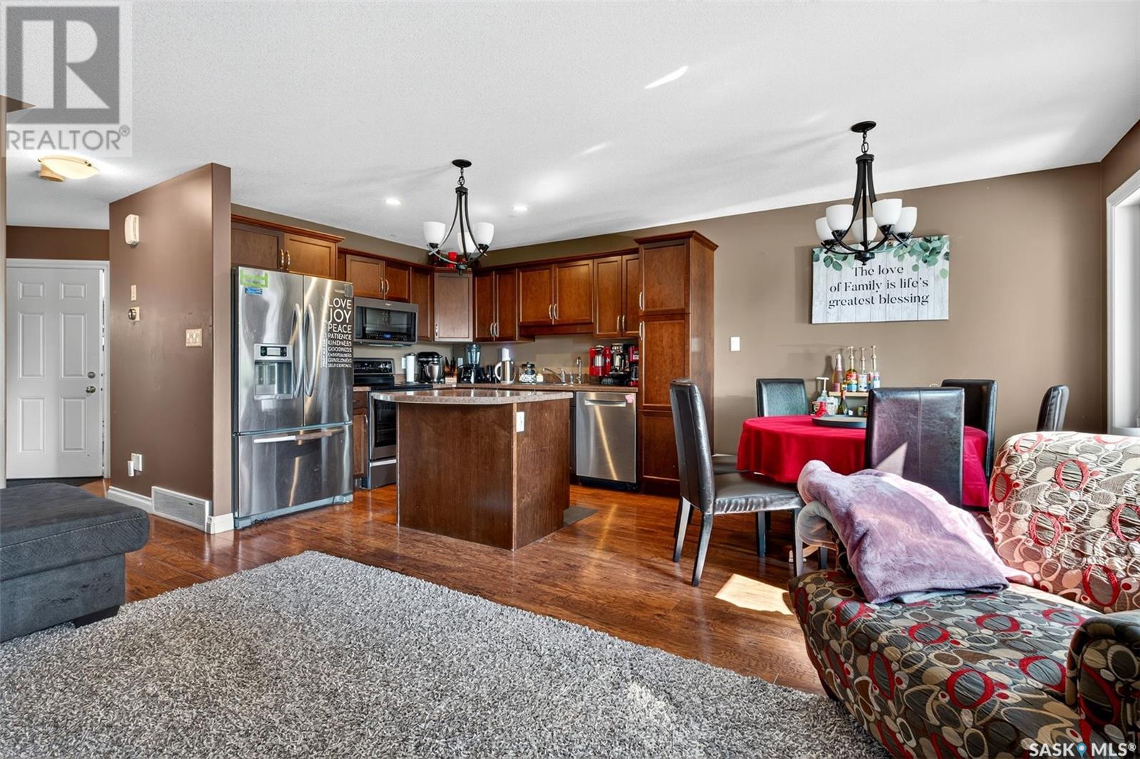 Single Family House 2 Level for Sale in  Connaught STREET Regina 
