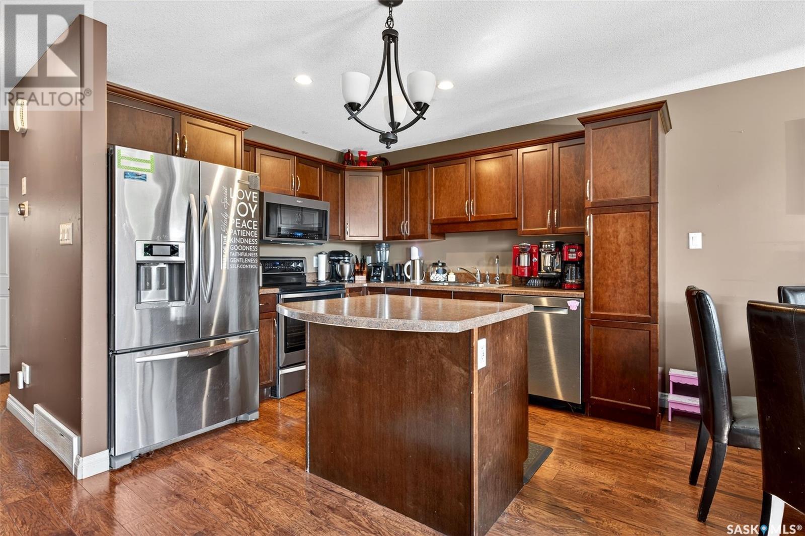 Single Family House 2 Level for Sale in  Connaught STREET Regina 