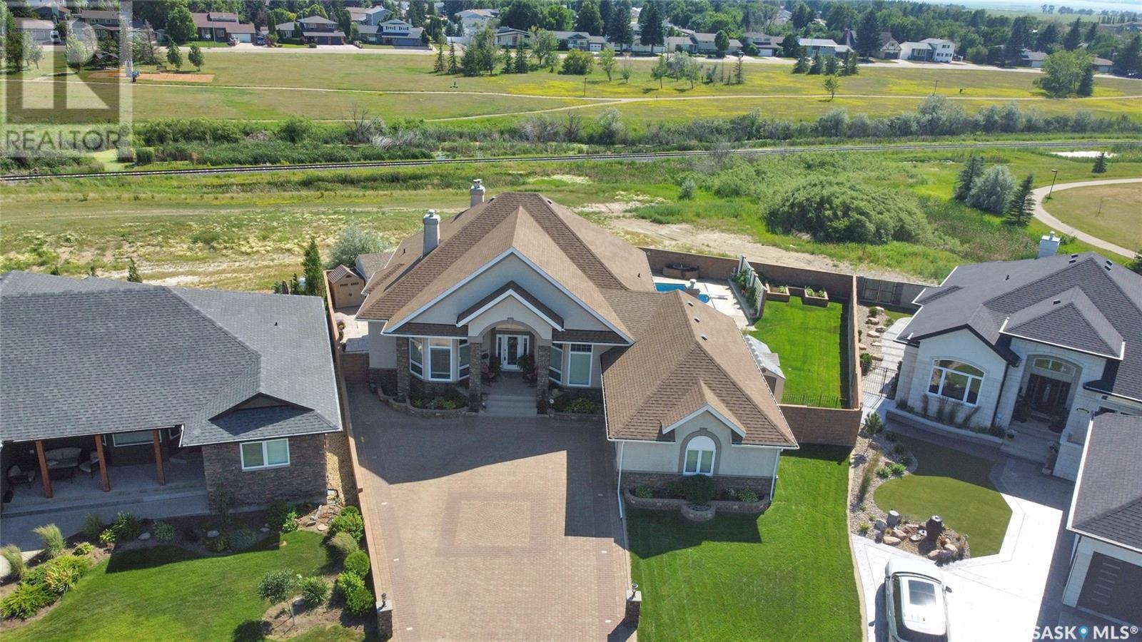Photo 6 of 1453 Normandy Drive, Moose Jaw SK
