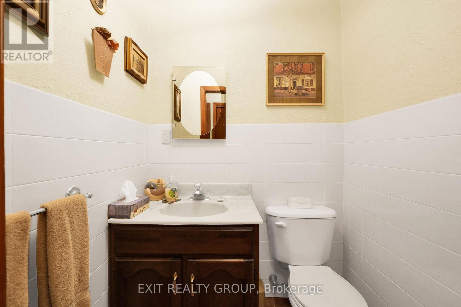 Photo 15 of 1249 Glen Miller Road, Quinte West ON