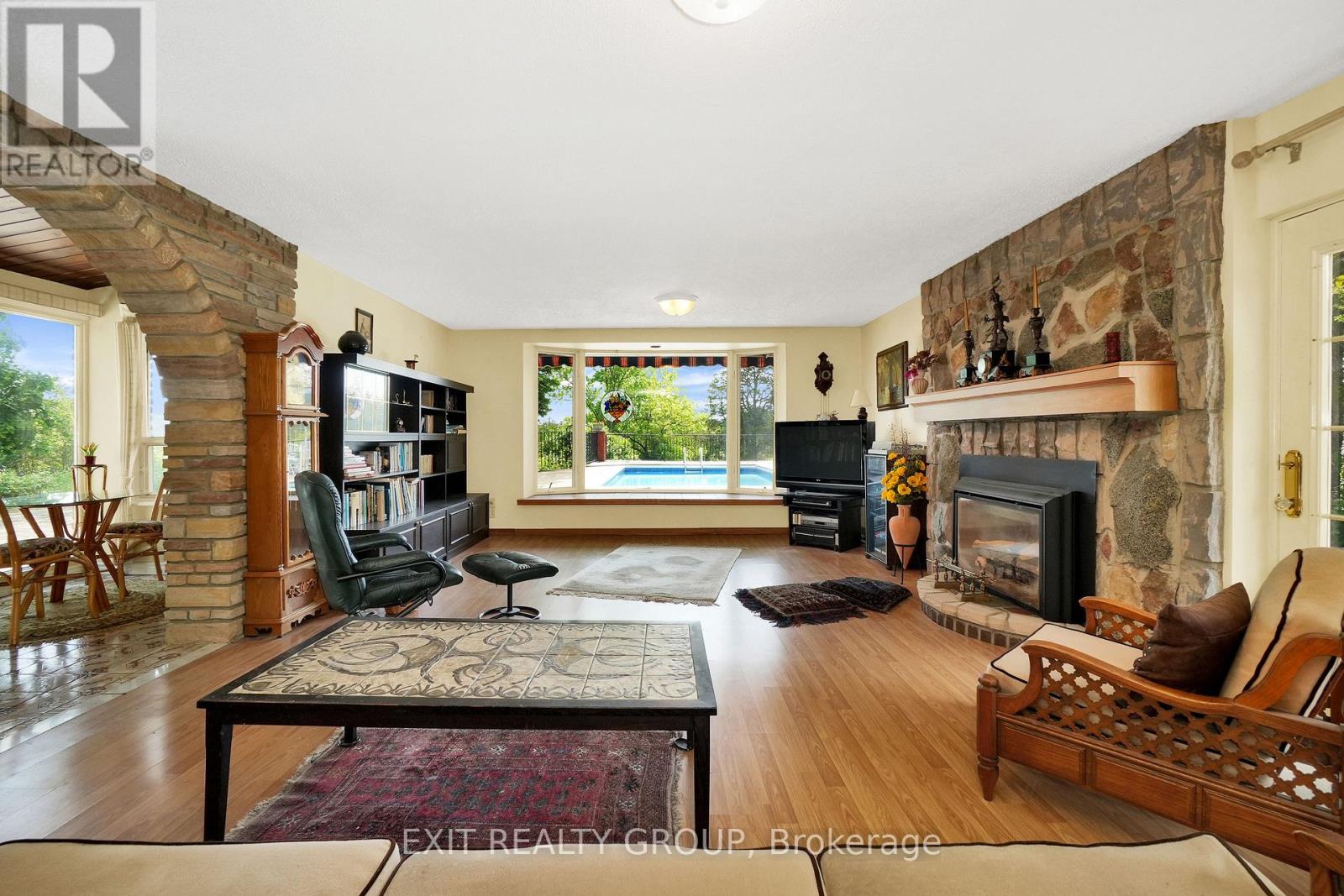 Photo 10 of 1249 Glen Miller Road, Quinte West ON