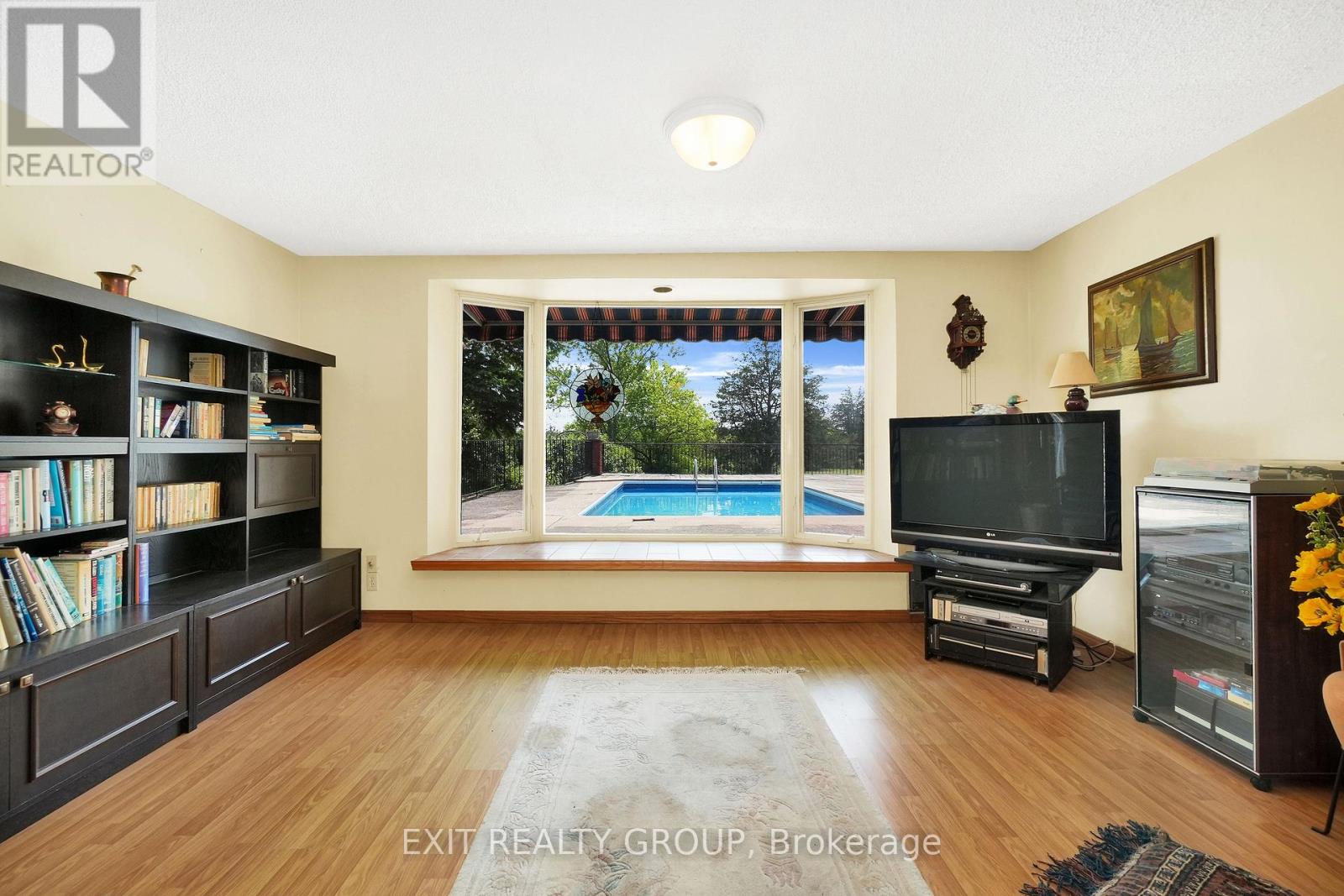 Photo 5 of 1249 Glen Miller Road, Quinte West ON