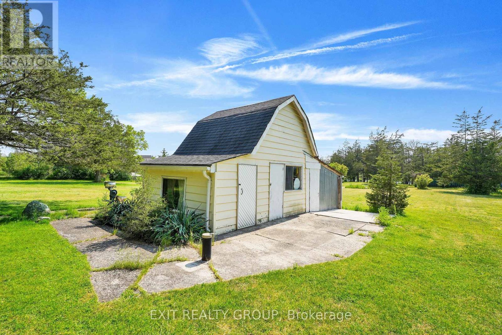 Photo 16 of 1249 Glen Miller Road, Quinte West ON