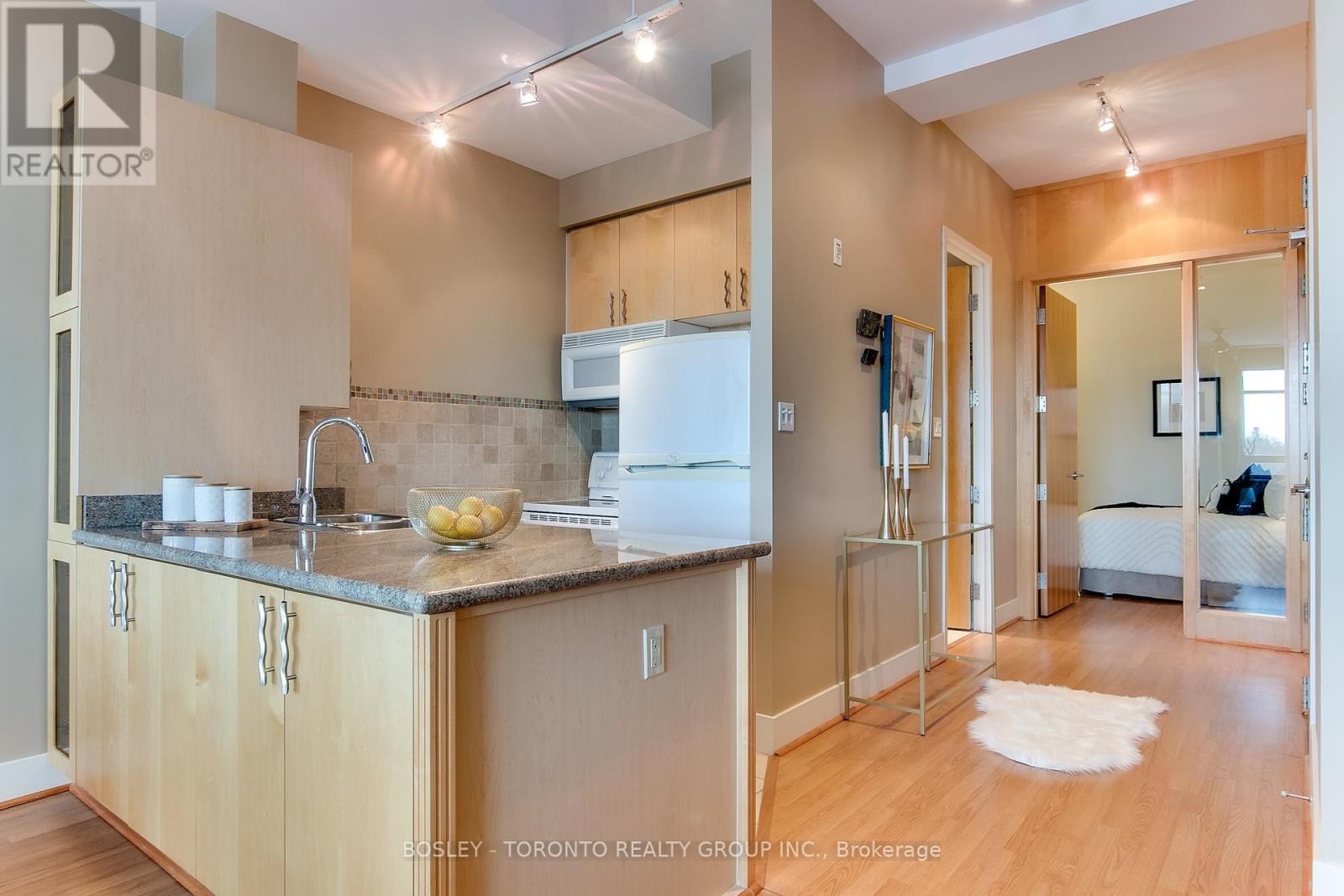 Photo 34 of 309 562 Eglinton Avenue E, Toronto ON