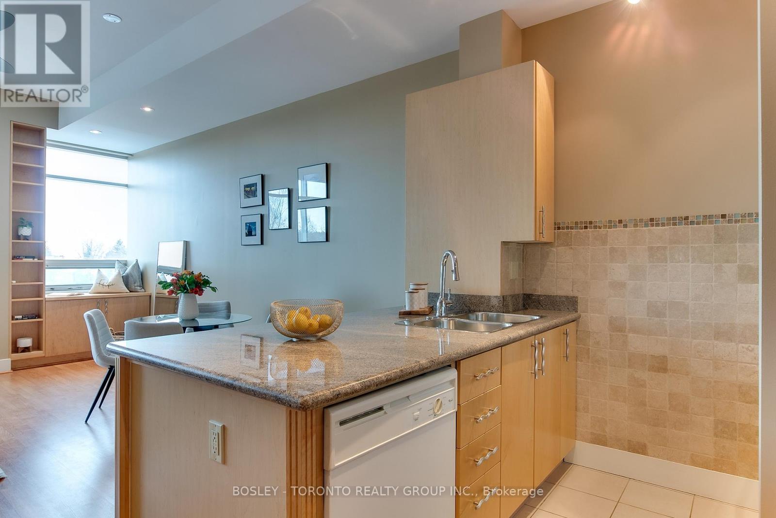 Photo 40 of 309 562 Eglinton Avenue E, Toronto ON