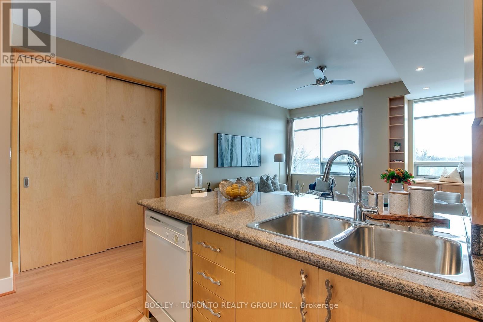 Photo 35 of 309 562 Eglinton Avenue E, Toronto ON