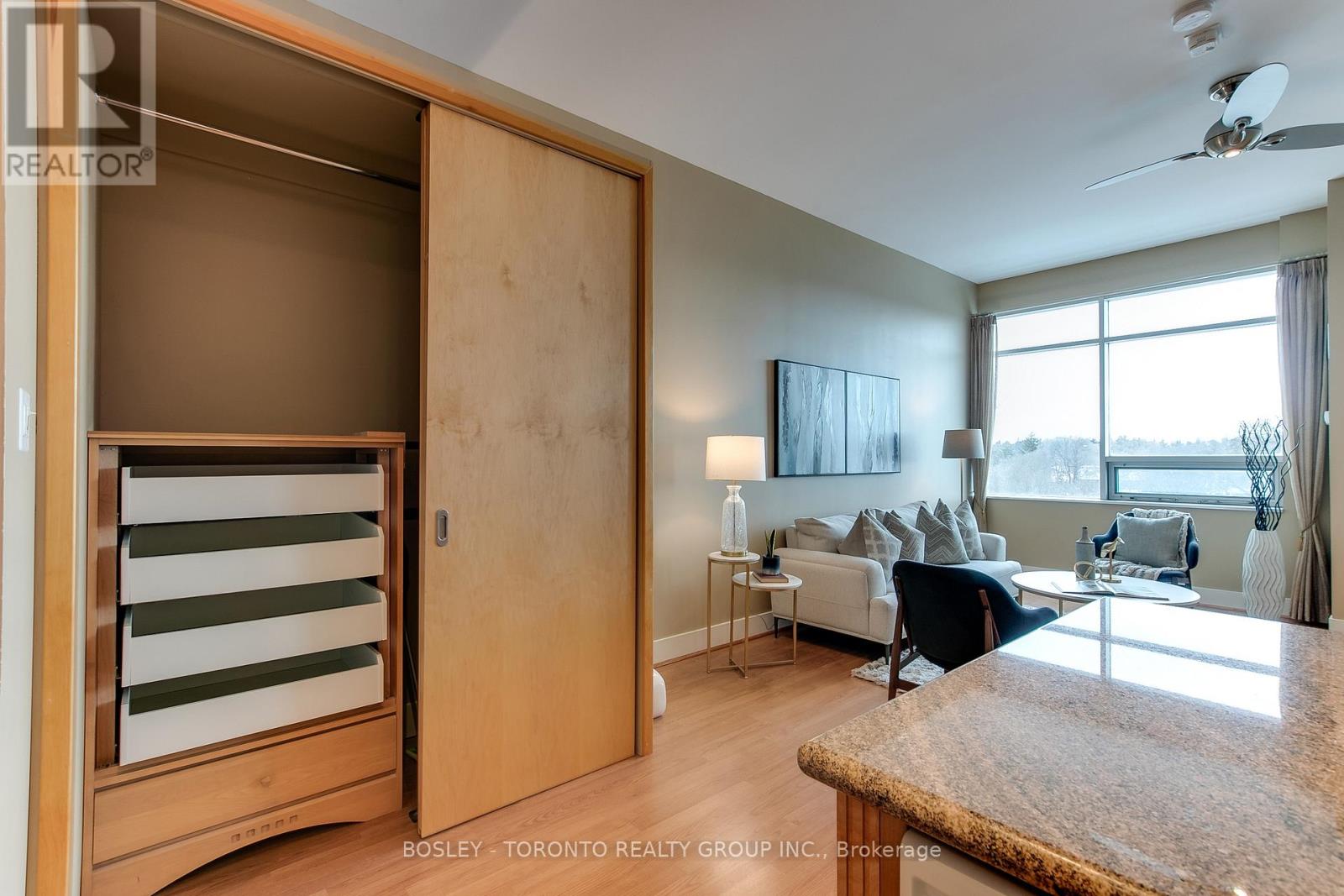 Photo 11 of 309 562 Eglinton Avenue E, Toronto ON