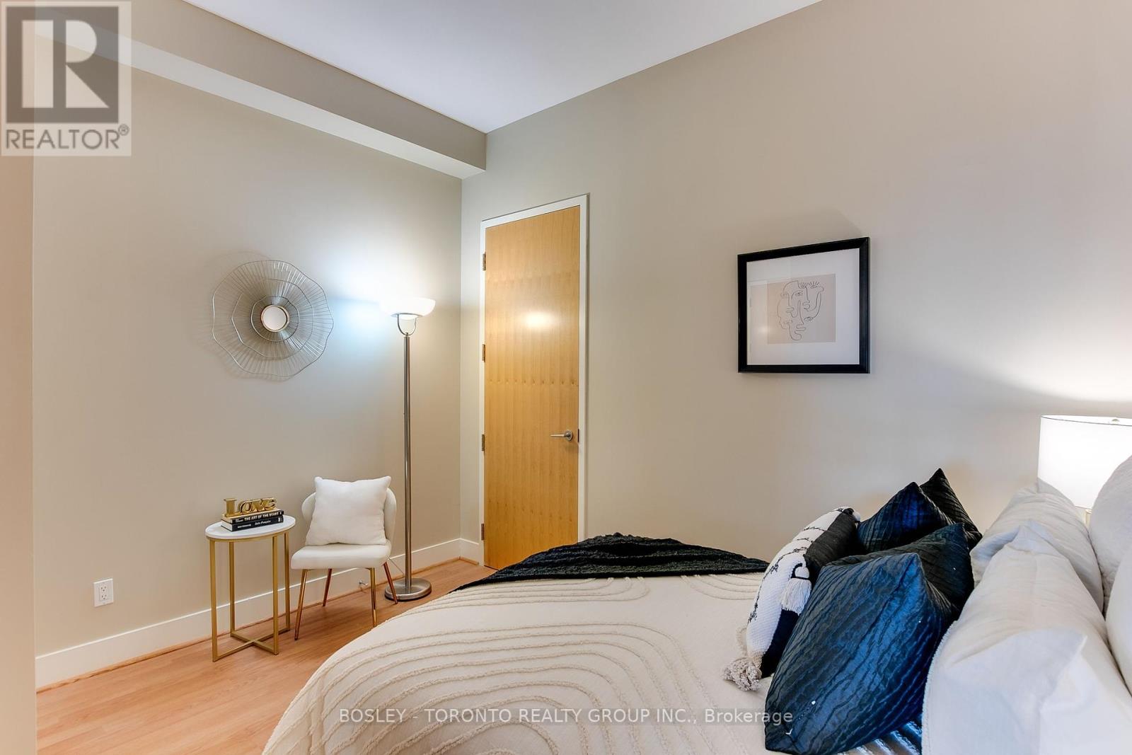 Photo 13 of 309 562 Eglinton Avenue E, Toronto ON