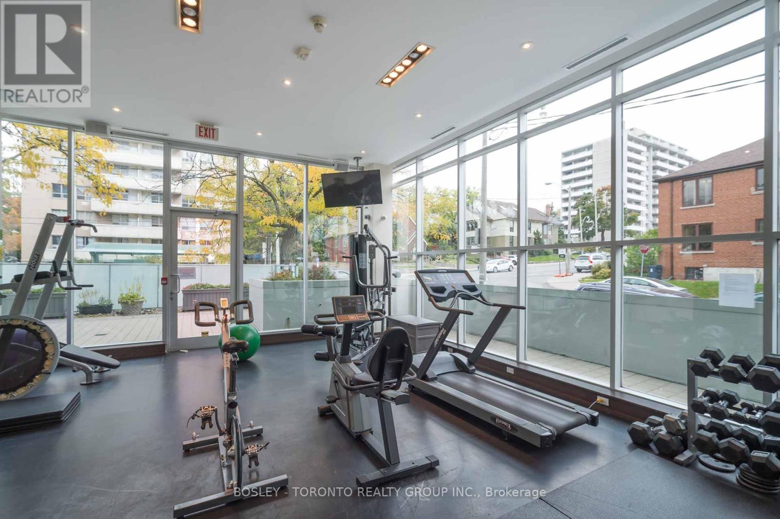 Photo 4 of 309 562 Eglinton Avenue E, Toronto ON