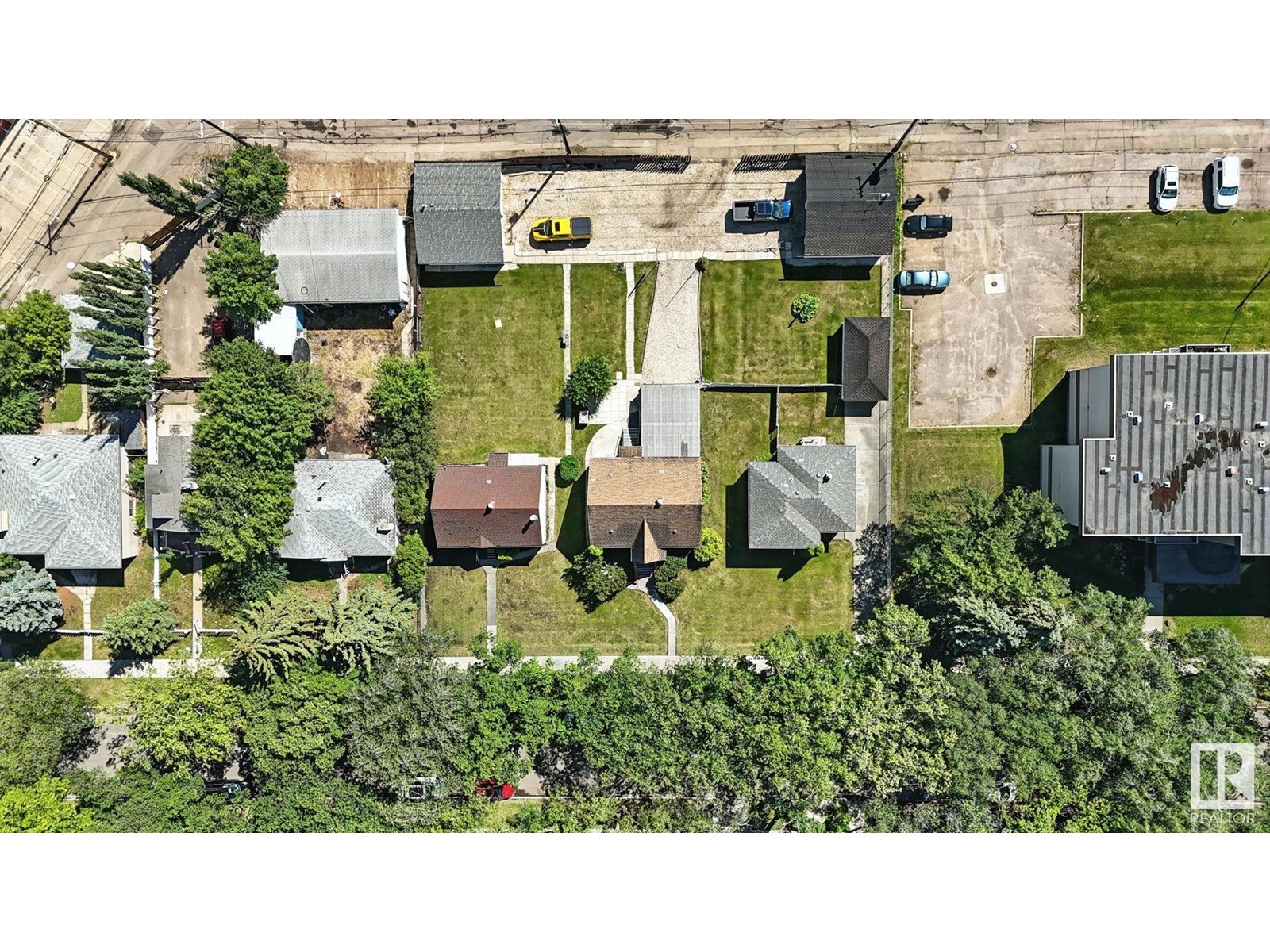 Photo 17 of 11033 107 St Nw, Edmonton AB
