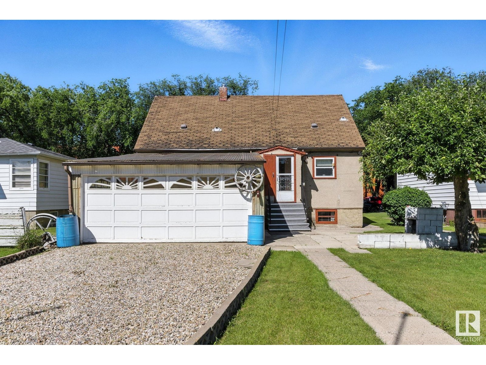 Photo 21 of 11033 107 St Nw, Edmonton AB