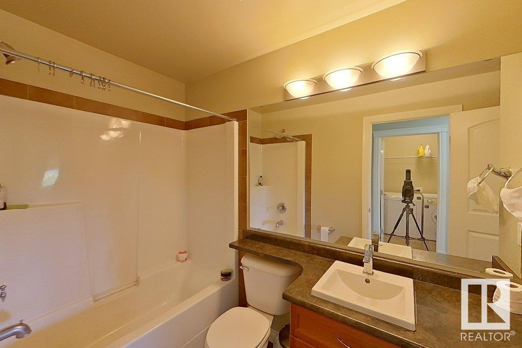 Photo 6 of 10 903 Rutherford Rd Sw Sw, Edmonton AB