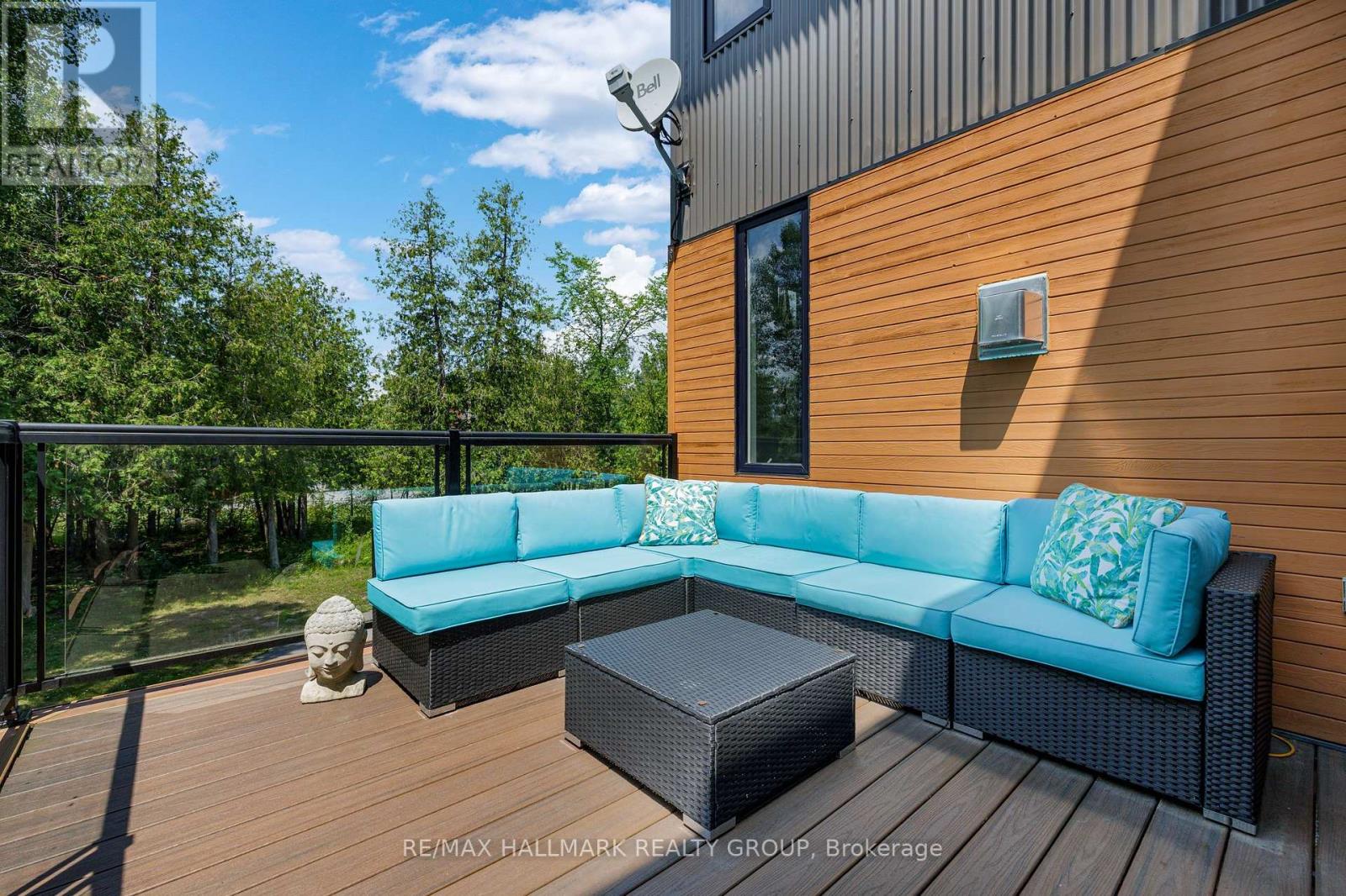 Photo 14 of 3311 Barlow Crescent, Ottawa ON