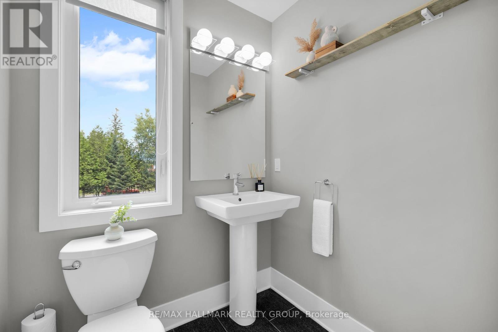 Photo 15 of 3311 Barlow Crescent, Ottawa ON