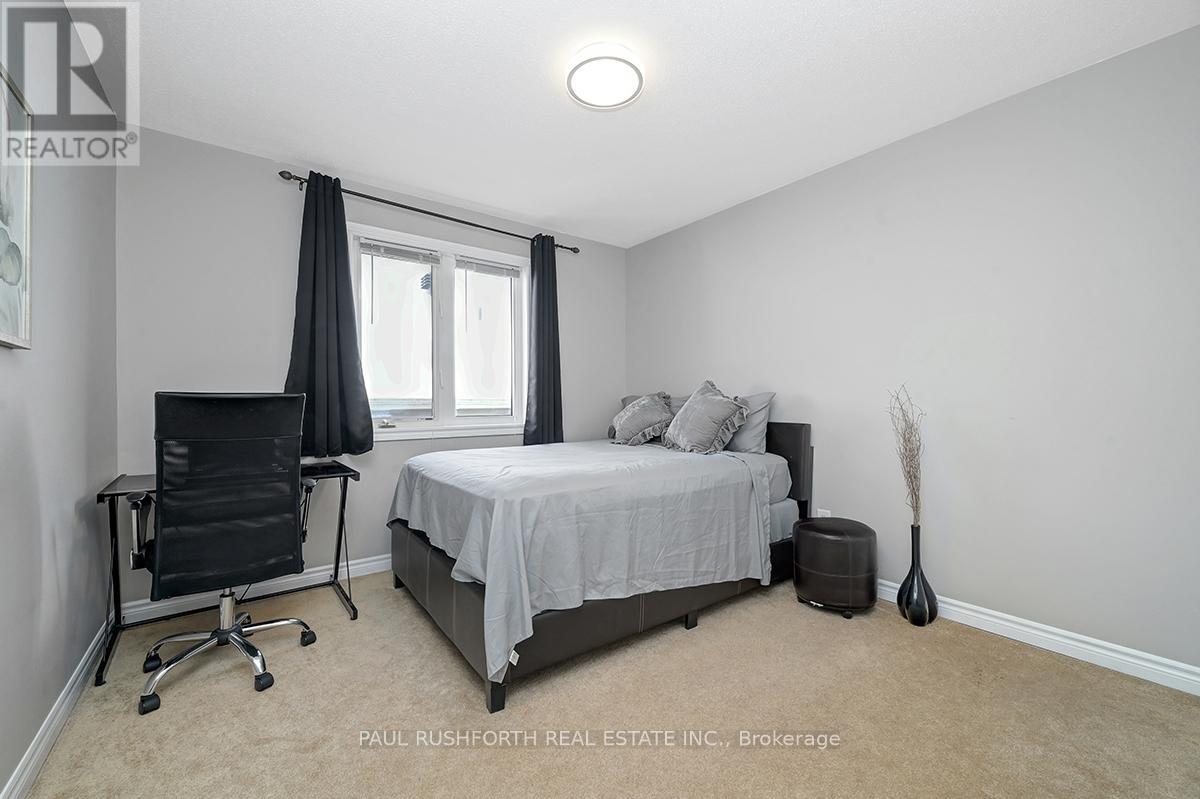 Photo 25 of 609 Dundonald Drive, Ottawa ON