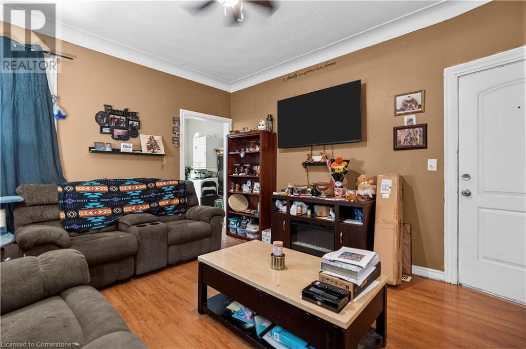 Photo 18 of 77 Barton Street E, Hamilton ON
