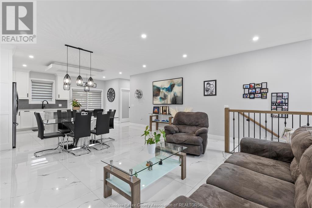 Photo 7 of 1067 Maple Avenue, Kingsville ON