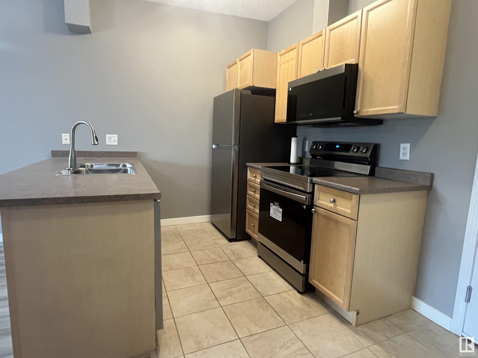 Photo 4 of 417 6921 199 St Nw, Edmonton AB