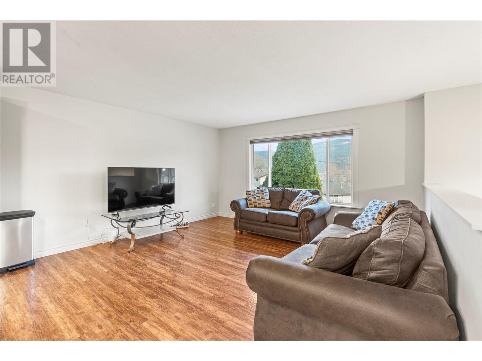 1718 Grandview Avenue, Lumby