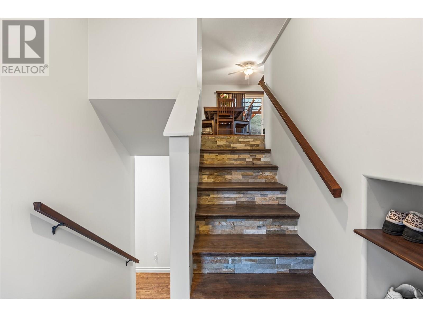 1718 Grandview Avenue, Lumby