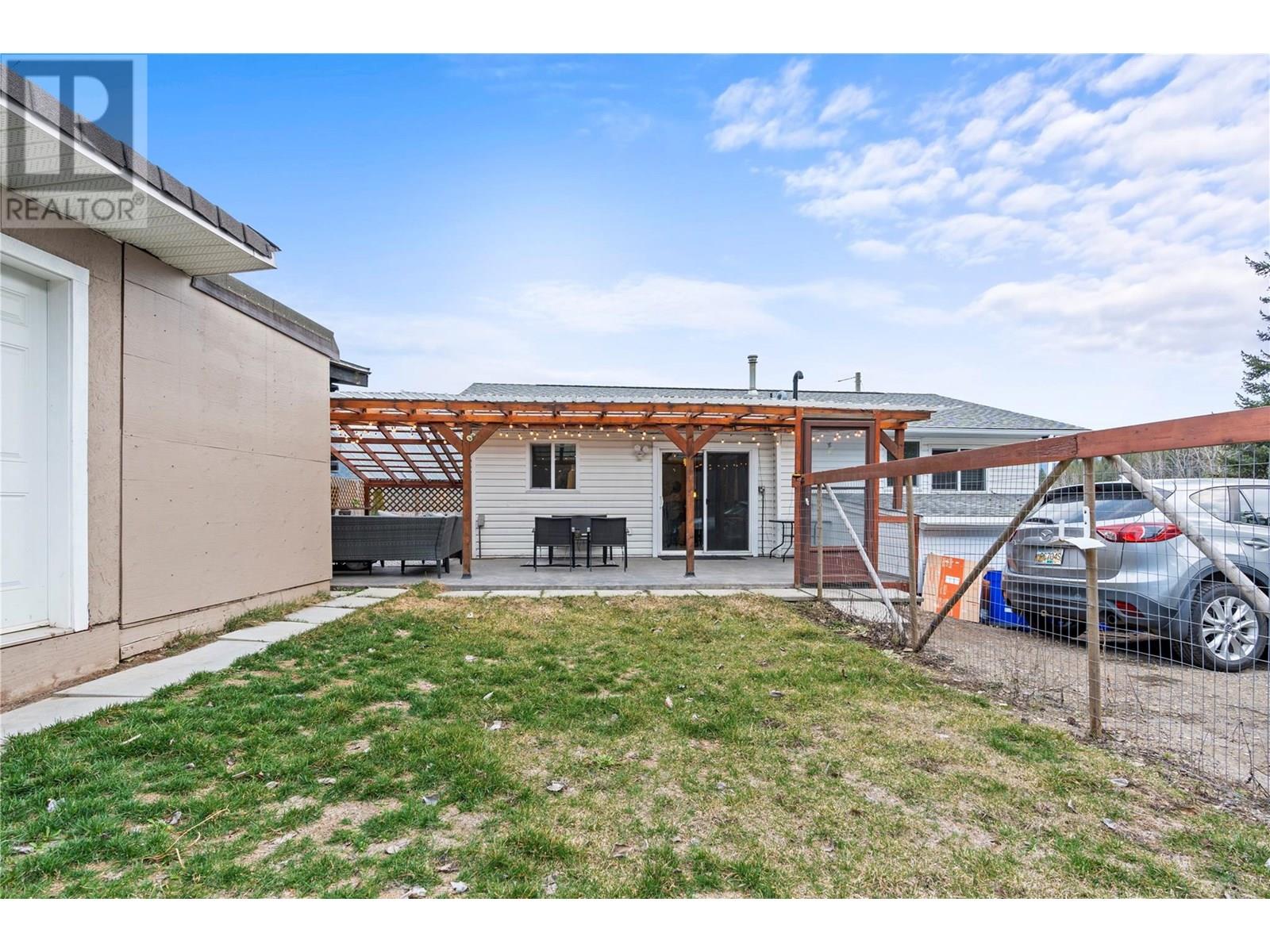 1718 Grandview Avenue, Lumby