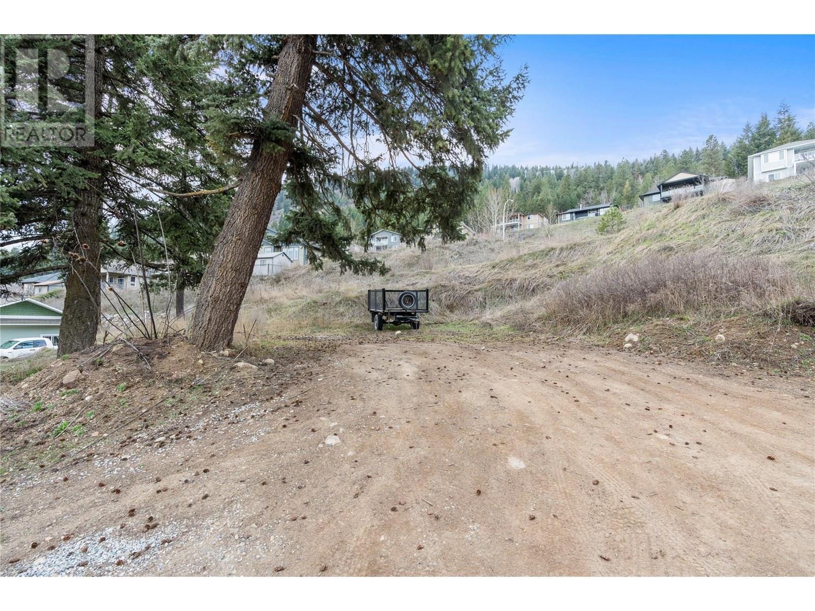1718 Grandview Avenue, Lumby